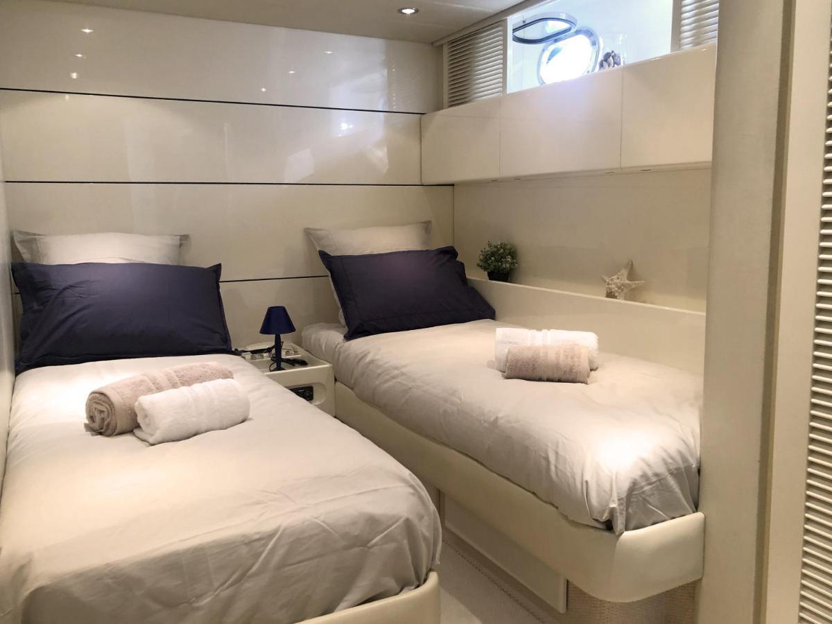 Home Sweet Boat - Chambres D'Hotes Empuriabrava Dış mekan fotoğraf
